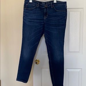 Like New Mossimo Mid-Rise Jegging